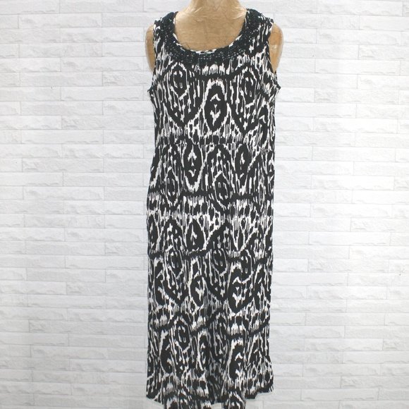 Elementz Dresses & Skirts - Dress #5 Quick List - ELEMENTZ Black and White Tie Dye Sequin Neckline Large